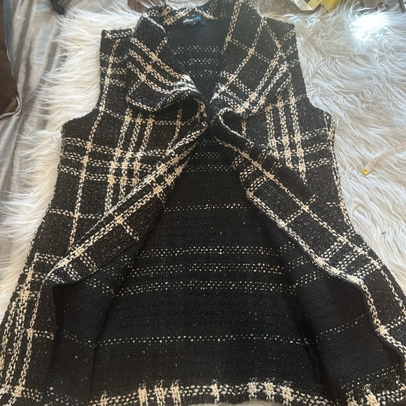 Plaid pattern Vest - Picture 3 of 5